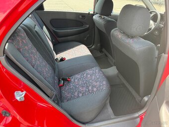 MAZDA 323 1,5 16V DOHC 65kW - Naprosto výjimečný stav - 13