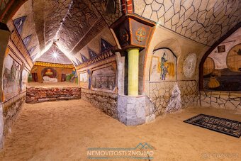 Prodej věhlasné nemovitosti Malovaného sklepa v Šatově, mezi - 13