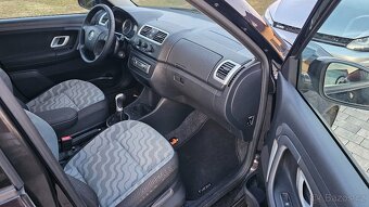 ŠKODA FABIA COMBI 2 1.4 16V, KLIMA TAŽNÉ SERVISNÍ KNÍŽKA - 13