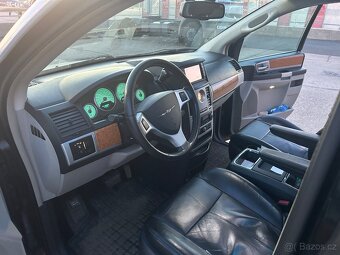 Chrysler Voyager - 13