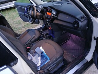 Mini Cooper D F55 diesel ročník 2015 - 13