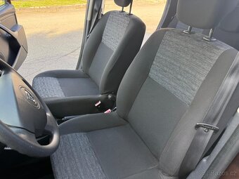 Dacia Duster 1.6 benzín 77kW rok 2011 jen 129tkm - 13