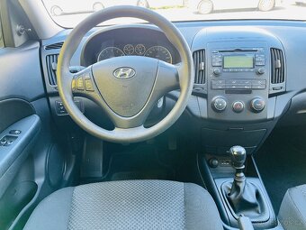 HYUNDAI i30 1.4 i BENZÍN NAJETO JEN 100 TIS KM - 13