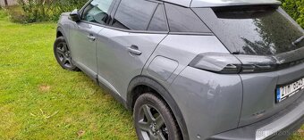 Peugeot 2008 ALLURE 1.5 BlueHDi 130 k EAT8 - 13