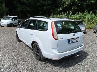Ford Focus Combi 1.6 TDCI 66kW klima tažné bez DPF 2009 ČR - 13