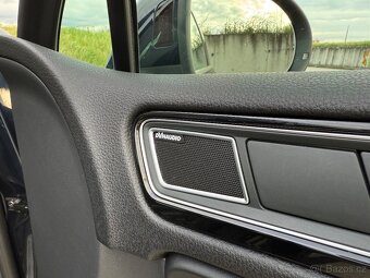 Volkswagen Touareg 3.0 TDI 4MOTION Rline - 13