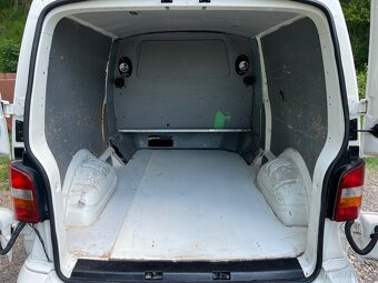 VW Transporter T5 1.9 TDi Long - 13