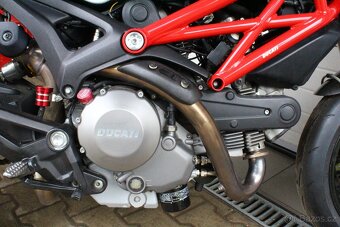 Ducati Monster 796 - 13
