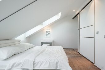 Pronájem luxusního bytu 3+kk 154 m2 - 13