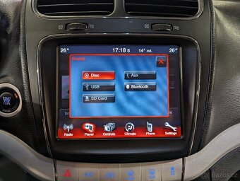 Fiat Freemont 2.0MJT 7MÍST TEMPOMAT, PDC - 13