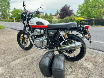 Royal Enfield 650 Interceptor - 13