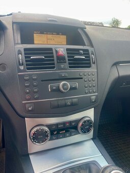 Mercedes Benz C 320CDi 4MATIC - 13