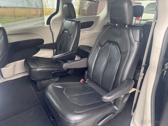Chrysler Pacifica 3,6 Touring L Kůže 2019 DPH - 13