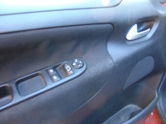 Peugeot 207 1.4i panorama. 2010, ČR. - 13
