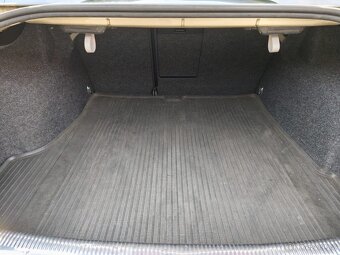 Prodám Škoda Superb 1.9TDI 96kW, r.v. 2005, naj. 177 tis.km - 13