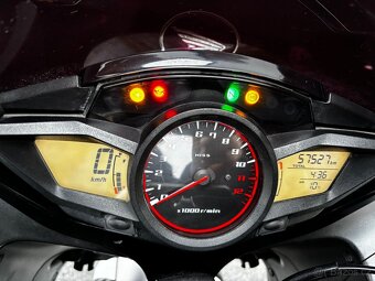 Honda VFR 1200F - 13