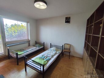 Prodej trojgeneračního domu, pozemek 1122 m2 - 13