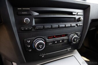 BMW 318i (r.v. 2007, 2.0 benzín, 95 kW / 129 k) - 13