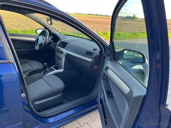 Opel Astra 2,0 dci 77 kw rok 2007 - 13