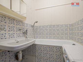 Pronájem bytu 2+1, 59 m², Praha, ul. Sněženková - 13