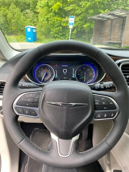 Chrysler Pacifica Limited 3.6 V6 r.v.2023 - 13