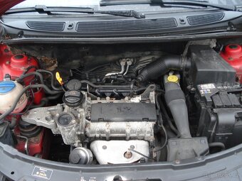 ŠKODA ROOMSTER 1.2 12V - 13