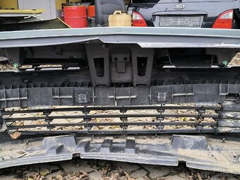 Renault Clio 3 přední nárazník - 13