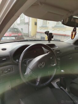 Toyota Avensis - 13