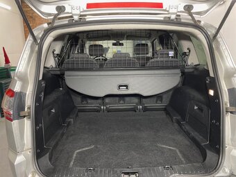 Ford S Max 2,0TDCi-103kw-Titanium-1.maj-prav.servis - 13