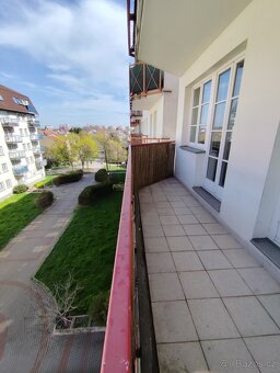 Praha - Byt 2+kk s balkonem, garážovým stáním a sklepem - 13