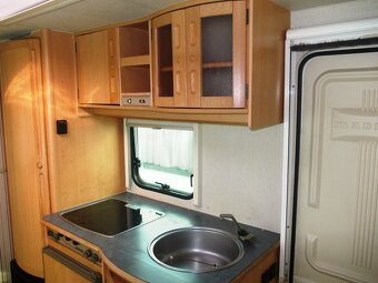 ADRIA UNICA 542TK-PRO 6 OSOB / Palandy - 13