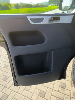 VW MULTIVAN T5.1 2.0 TDI 103 KW CUP ROK 2016 - 13