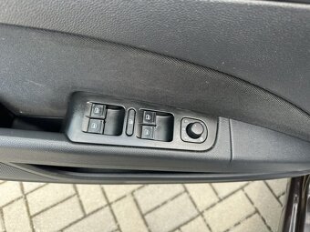 Škoda Superb 2.0 TDi 103kW serviska - 13