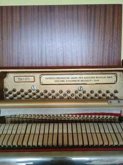 Pianino Petrof 114 k 3 pedály s moderátorem na ztišení - 13