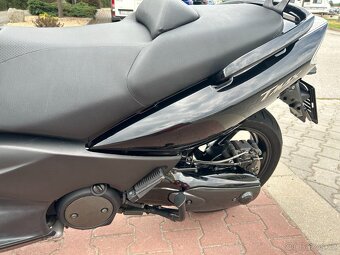 Yamaha T-Max 2006 - 13