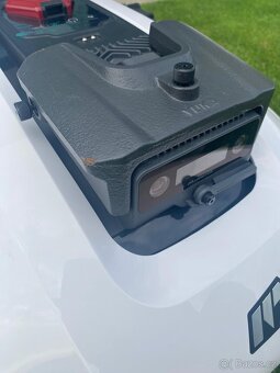 YUKA 2000 s košem (Robotická sekačka s GPS) - 13