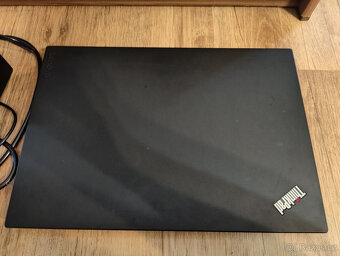 Notebook Lenovo ThinkPad T570 na opravu nebo ND - 13