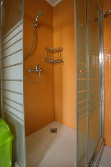 Prostorný apartmán 2kk s výhledem na bazén, jen350m od pláže - 13