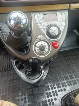 Lancia Phedra 2.2 JTD 125kW, r.v. 2008 – maximální výbava - 13