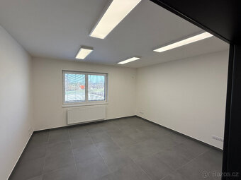 Pronájem skladovací haly o užitné ploše 1483 m², popř. 743 m - 13