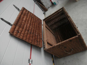 Proutěný kufr starý za 500 kč - 13