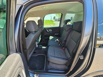 Škoda Roomster Scout 1.6 MPi 77 kW - 13
