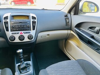 KIA CEED 1.4 i 80 kW BENZÍN MLHOVKY KLIMATIZACE - 13