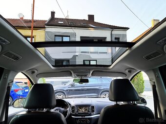 VOLKSWAGEN SHARAN 2.0TDI BIXENONY,PANORAMA,KAMERA,KŮŽE,TAŽNÉ - 13