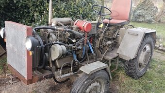 Prodám traktor domácí výroby - 13