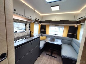 Obytný přívěs Fendt Apero 495 SG nový skladem - 13