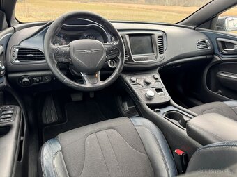 Chrysler 200S Limited 2,4 Kůže Klima 2015 - 13