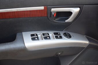 Hyundai Santa Fe 2.2CRDi /2007/TAŽNÉ/4X4/ČTĚTE/ - 13