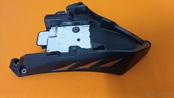 Yamaha MT-10 SP - nádrž - 13