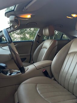 MERCEDES BENZ CLS 320 CDI - 13